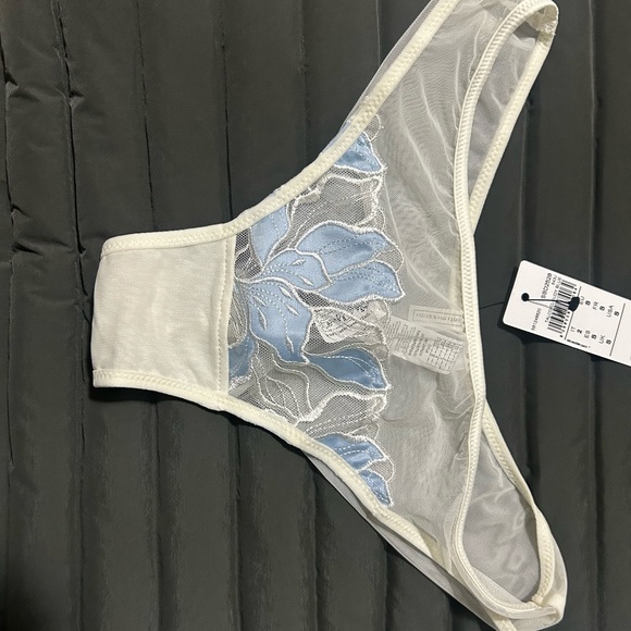 Francesca bra and matching panties - Picture 2 of 4